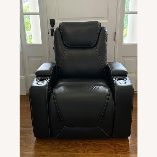 Used SeatCraft EQUINOX Black Leather Recliner for sale on AptDeco