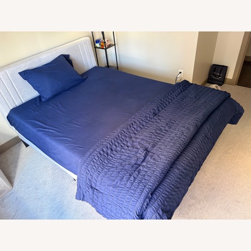 Used White Queen Bed for sale on AptDeco