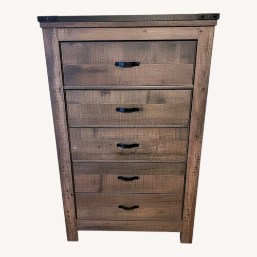 Used Dresser with 5 Drawers for sale on AptDeco