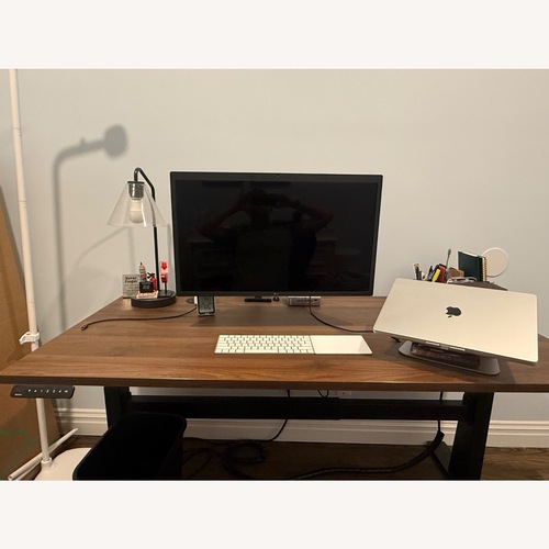 Used Uplift v2 Standing Desk for sale on AptDeco