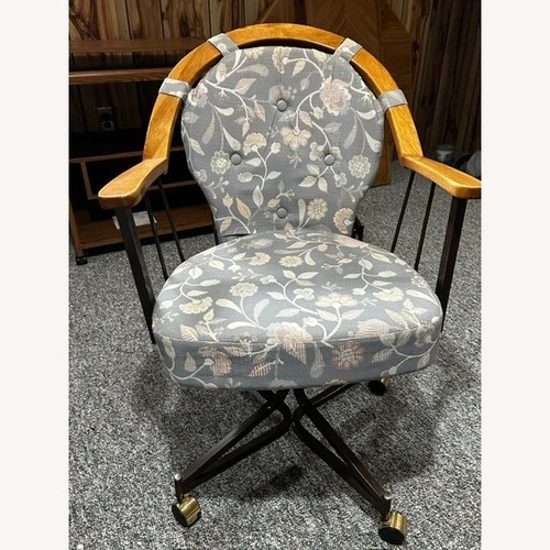 Used Dining Chairs 4 for sale on AptDeco