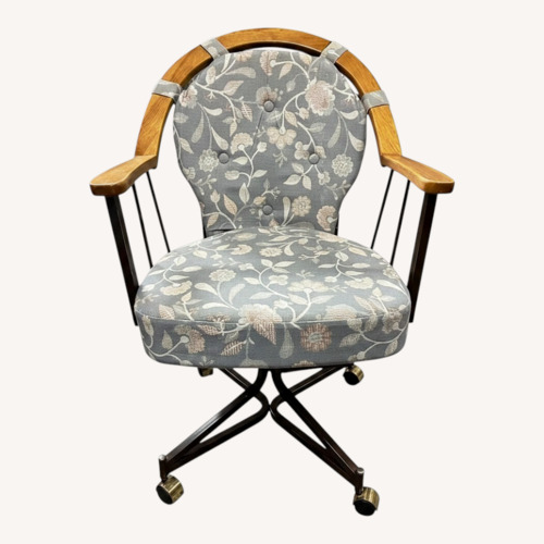 Used Dining Chairs 4 for sale on AptDeco