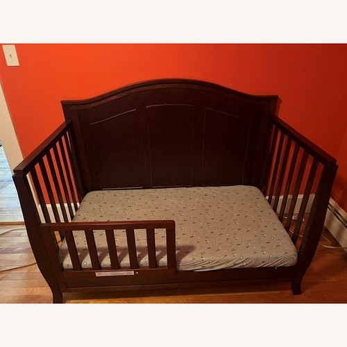 Used Target Crib w Toddler Rail for sale on AptDeco