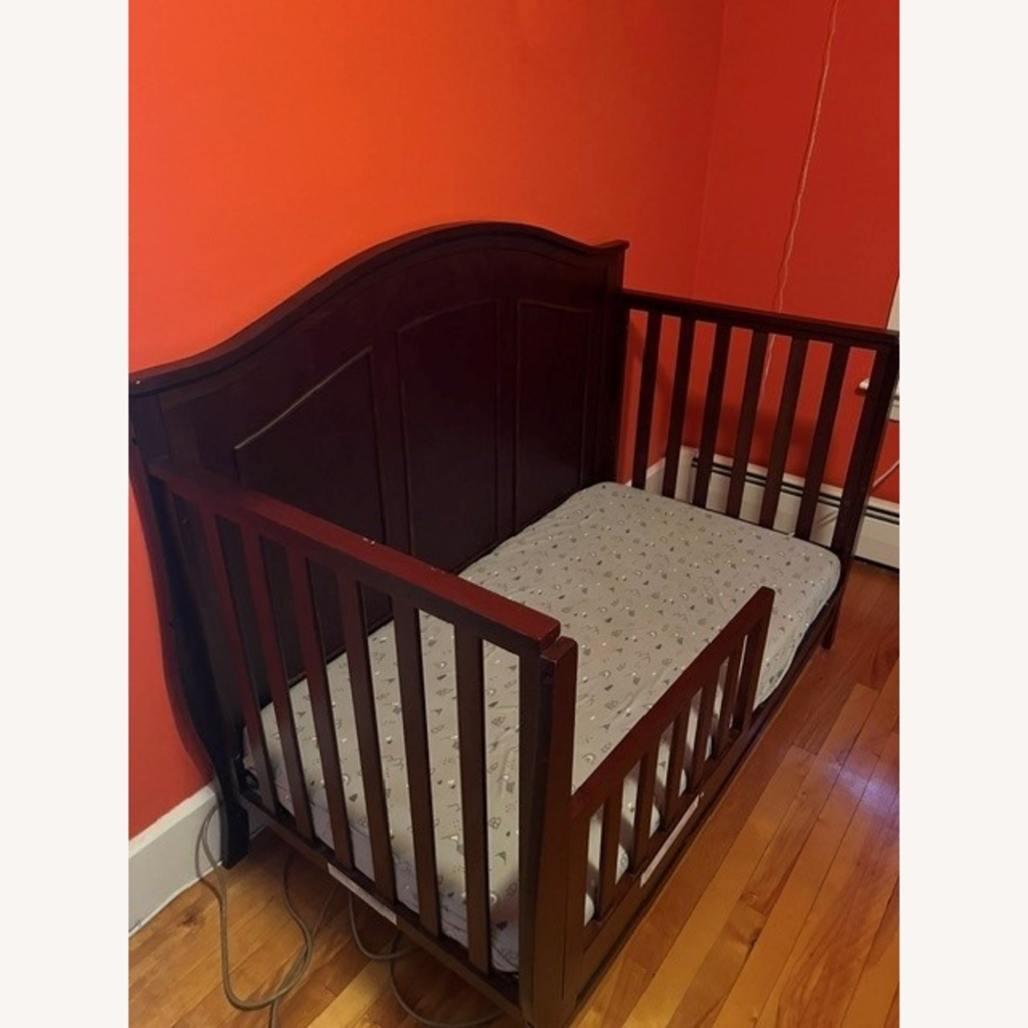 Target Crib w Toddler Rail - image-2