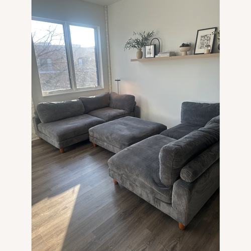 Used Chelsea Denne for sale on AptDeco