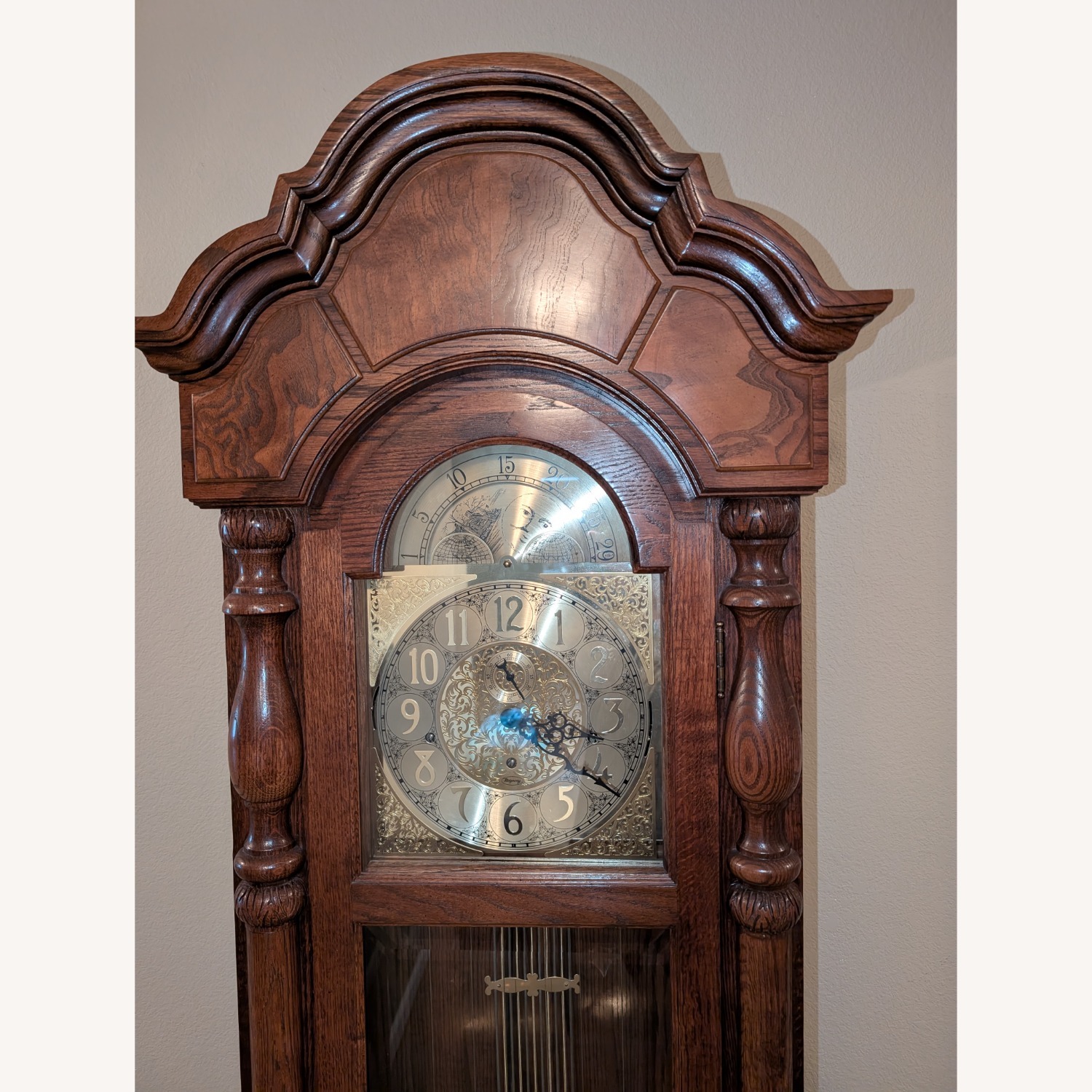 Vintage/Antique Dark Brown Wood Décor - image-1