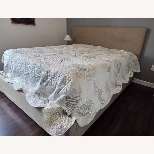 Used King Size Bed for sale on AptDeco