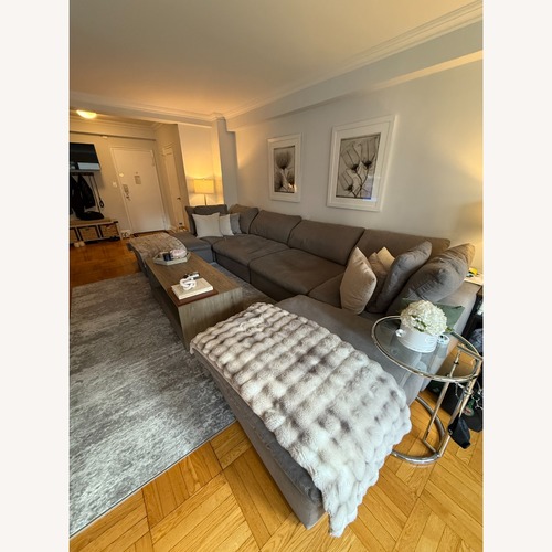 Used Bob's Discount Furniture Dream 6 Piece Modular Sectional for sale on AptDeco