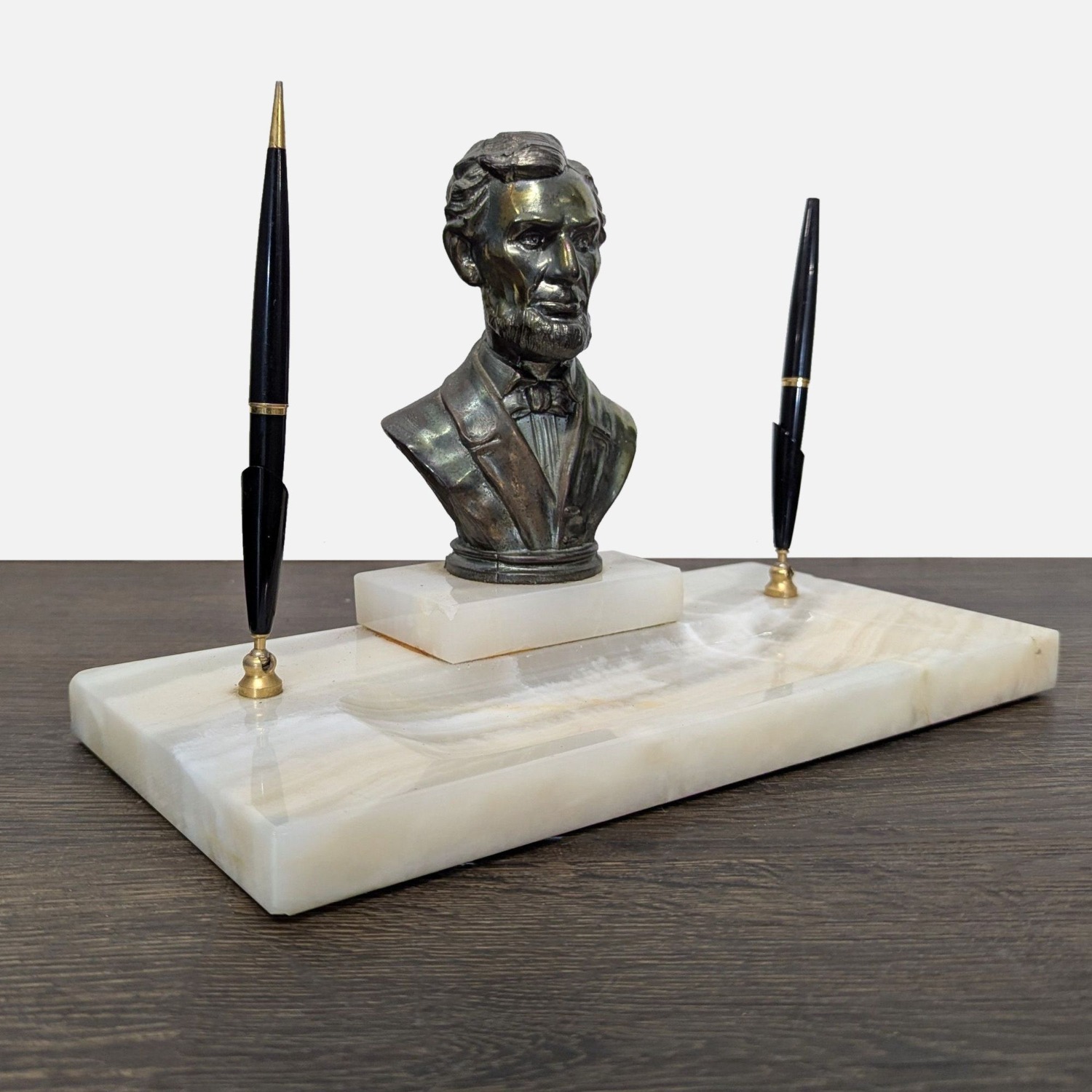 Vintage Marble Pen Set with Lincoln Bust - image-9