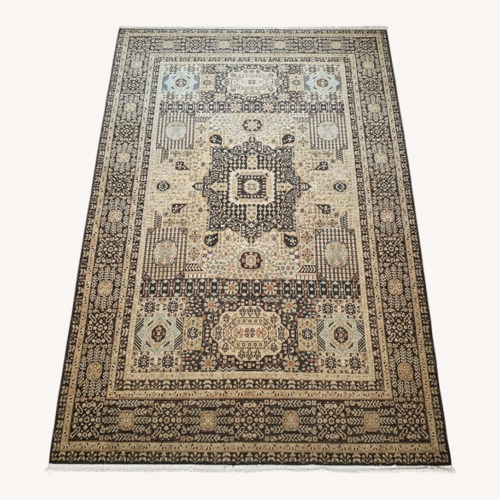 Used Unique Loom Mamluk Collection Rug for sale on AptDeco