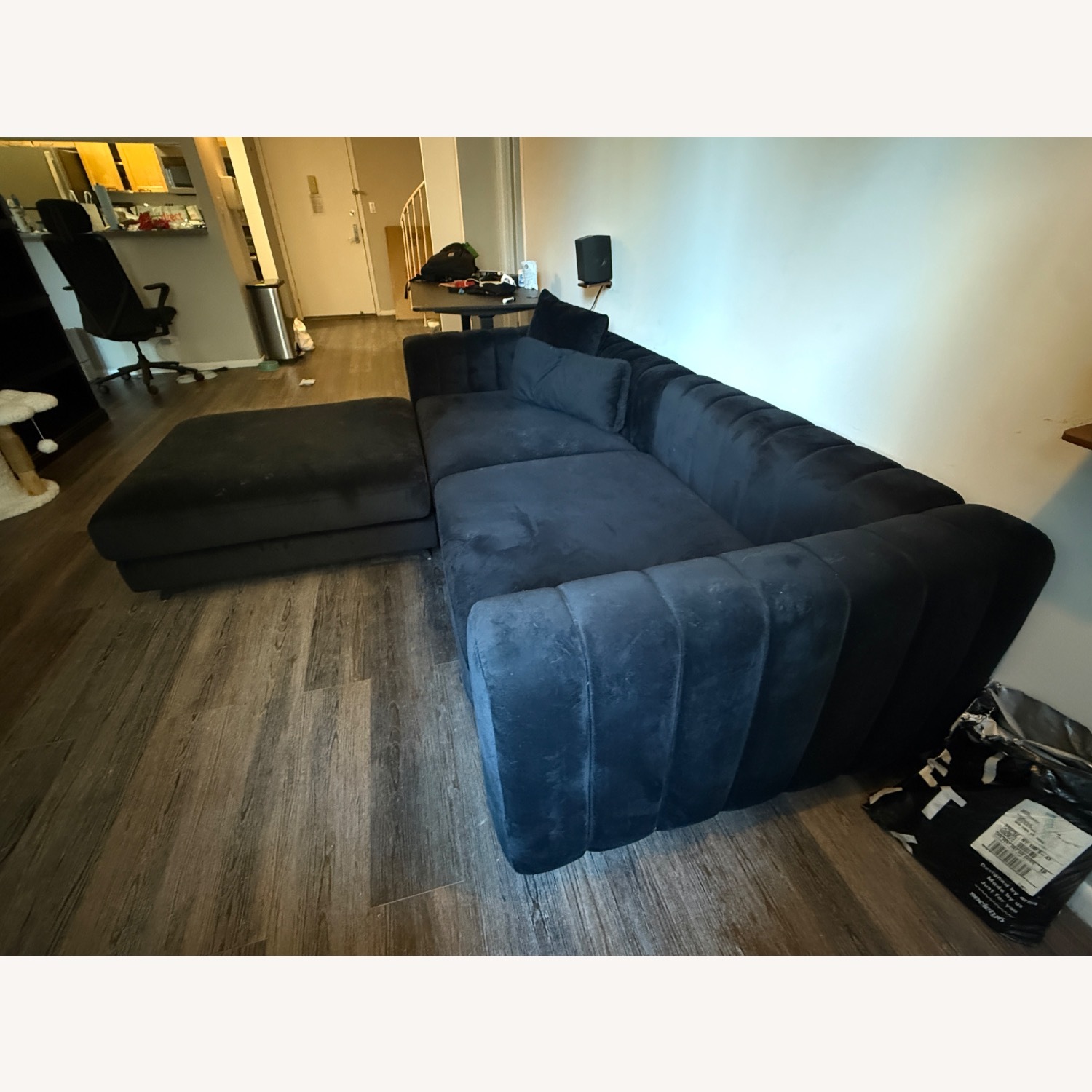 Berlin Modular Sofa With 2 Ottomans - image-2