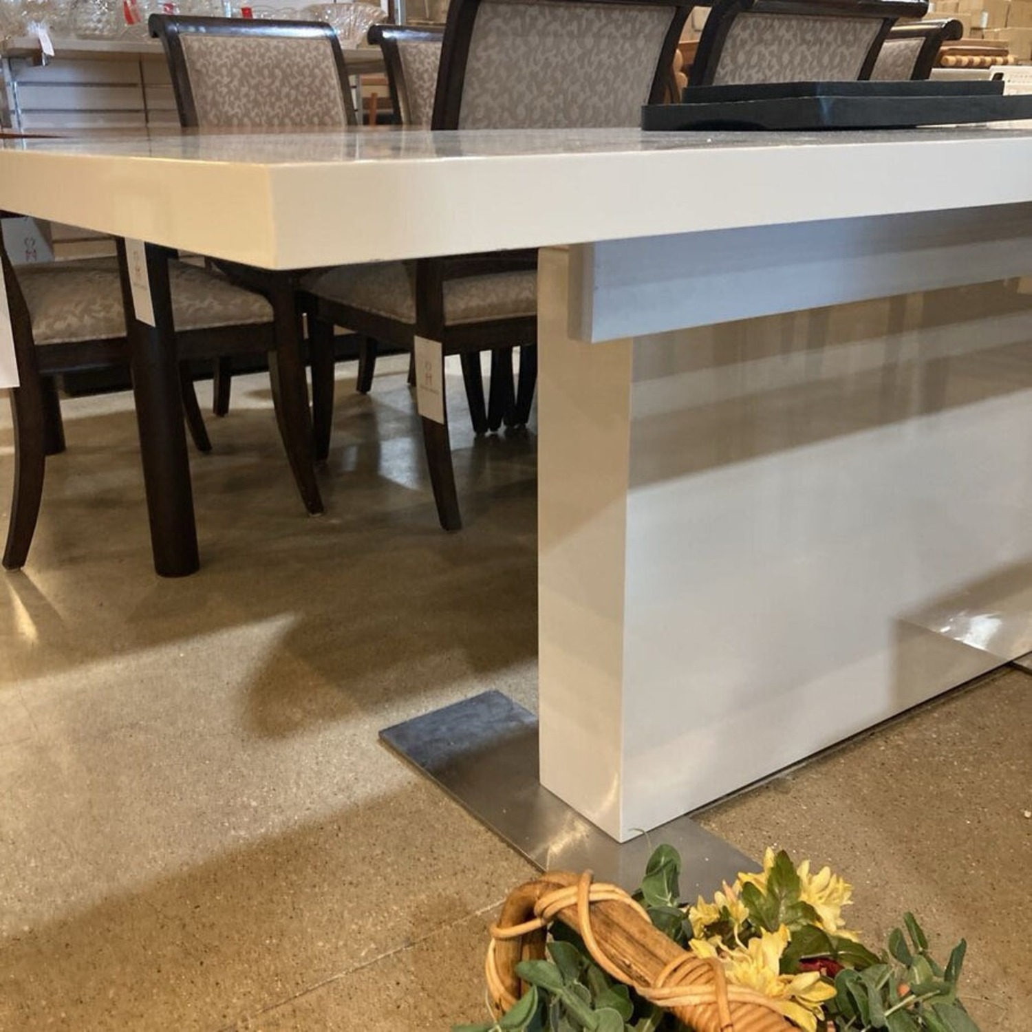 Contemporary Gloss W Metallic Feet Dining Table - image-5