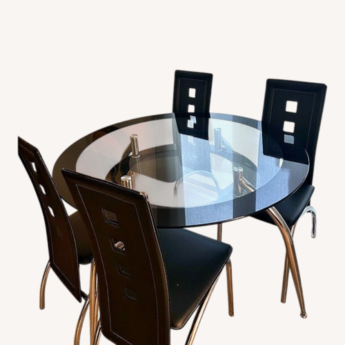 Used Contemporary Dining Table for sale on AptDeco