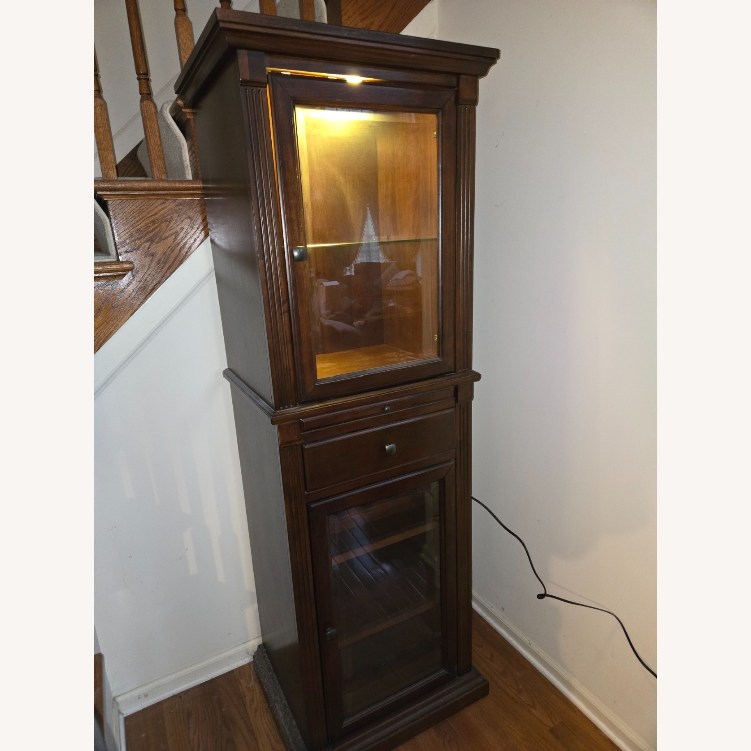 Vintage Thomasville Providence Wine Curio Cabinet - image-7
