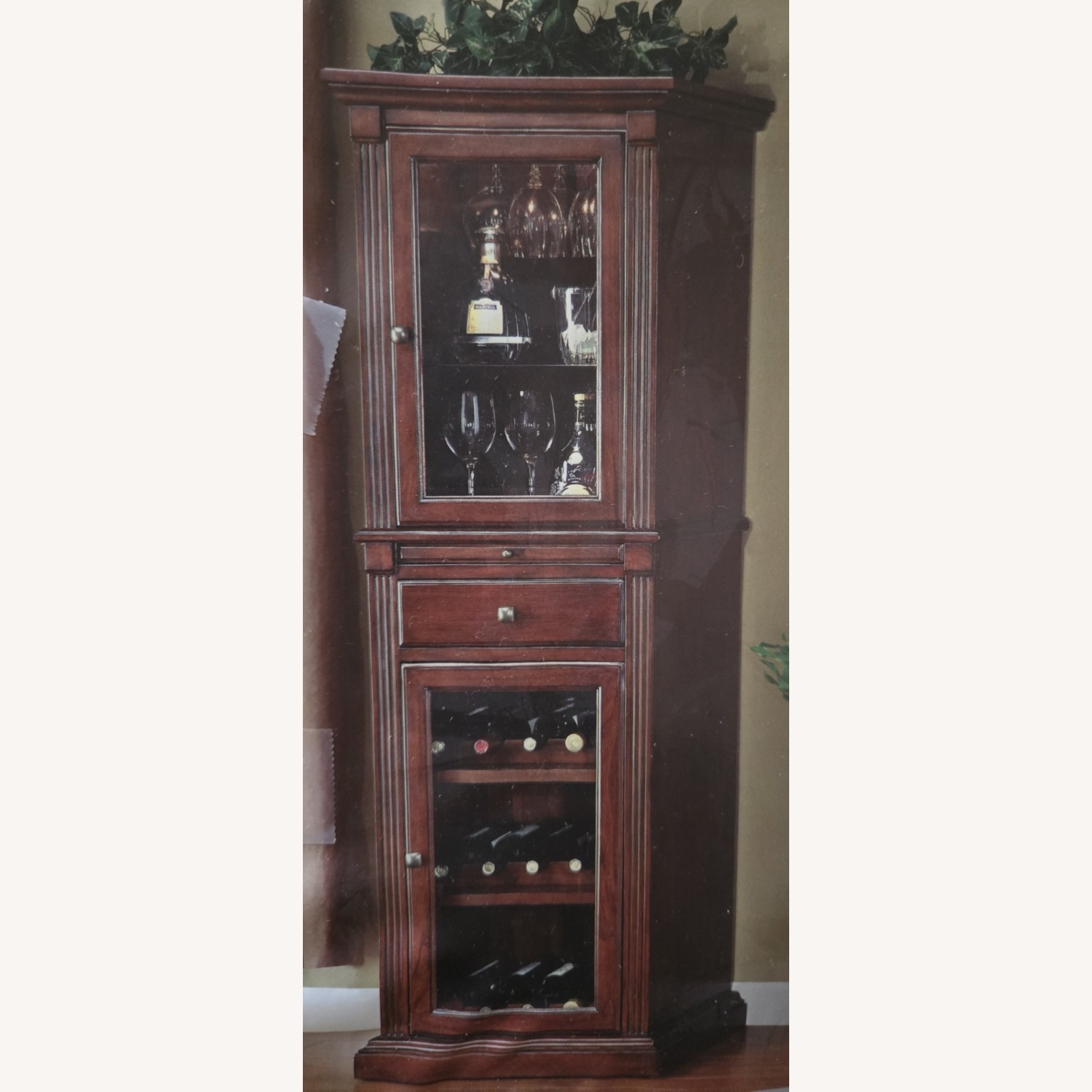 Vintage Thomasville Providence Wine Curio Cabinet - image-0