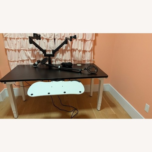 Used Uplift V2 4-Leg Standing Desk W Dual Monitor Arm for sale on AptDeco