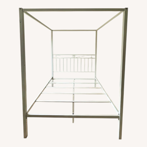 Used White Metal Full Bed for sale on AptDeco