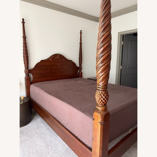 Used Vintage Kling Mahogany Queen Poster Bed for sale on AptDeco