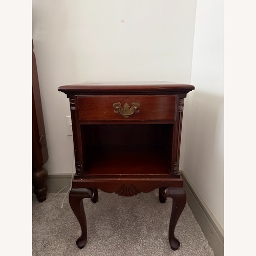 Used Vintage Kling Solid Mahogany Queen Anne Nightstand for sale on AptDeco