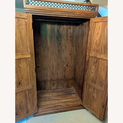 Used Vintage/Antique Natural Wood Coat Rack for sale on AptDeco