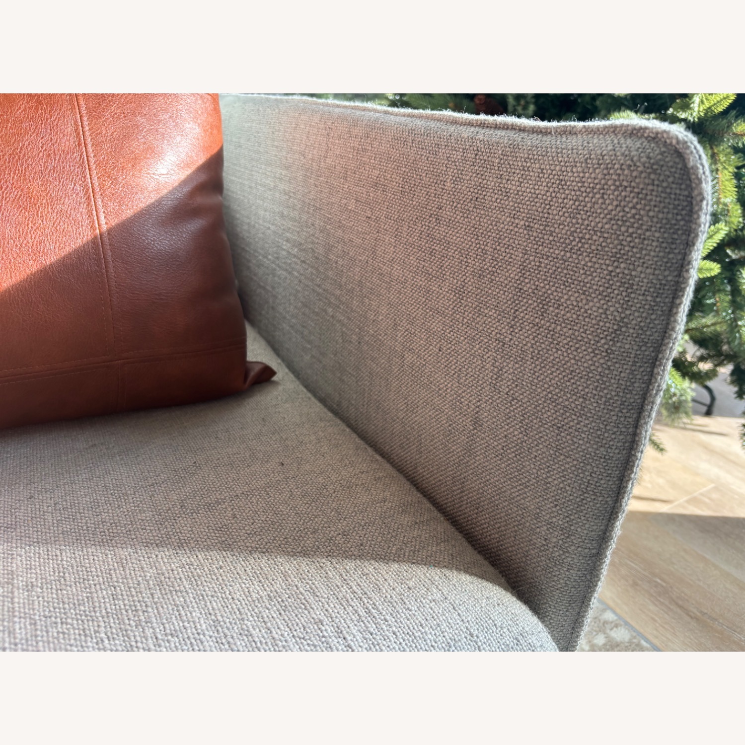 TOLV / CAMERON FOGGO 3-Seater PENSIVE Sofa - image-5
