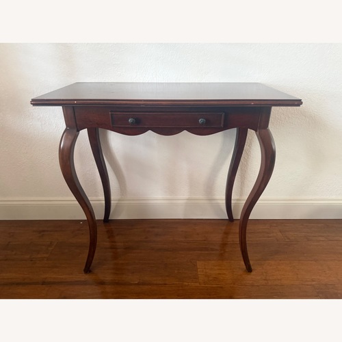 Used Vintage Queen Anne Curved Leg Side Table for sale on AptDeco