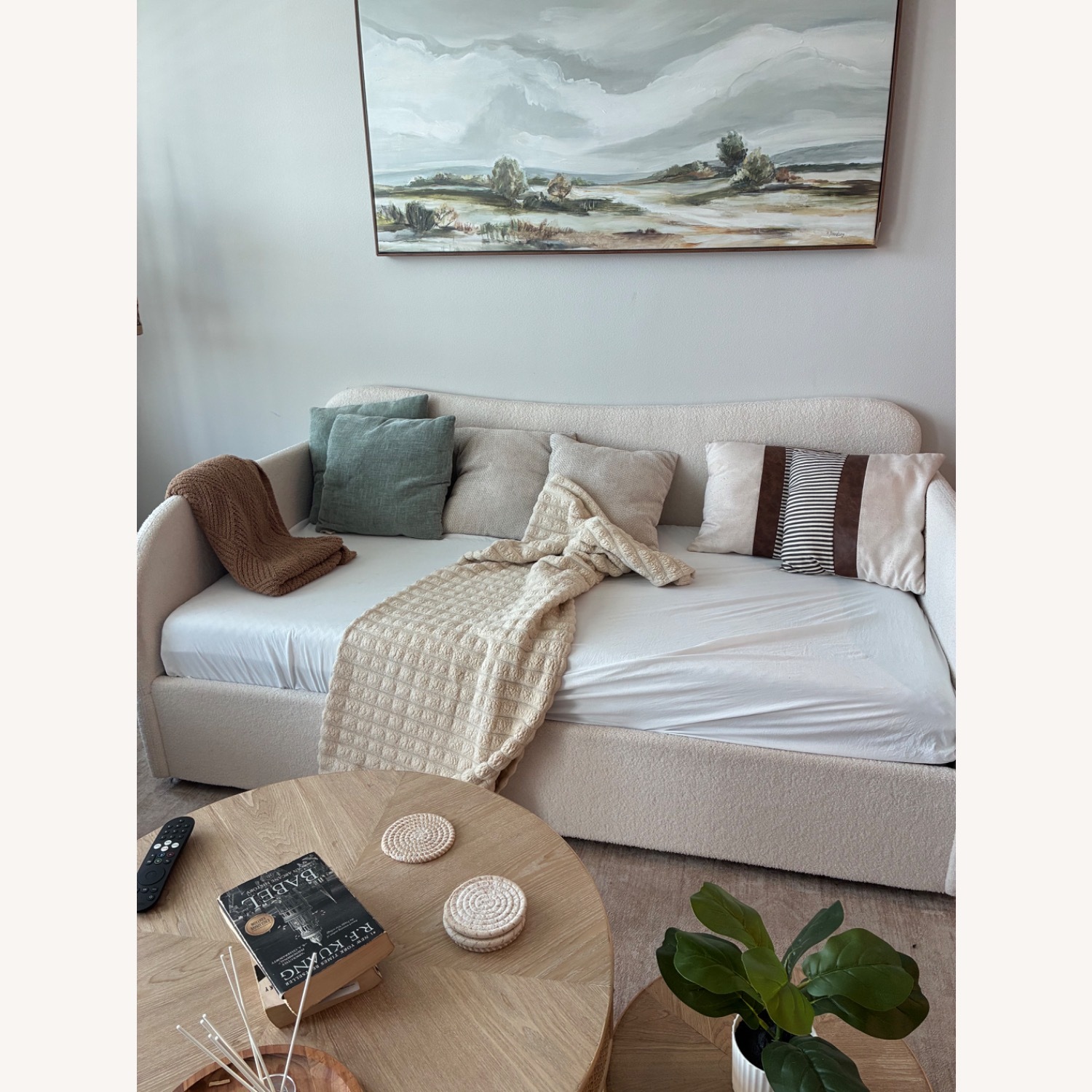 Orrin Boucle Curved Daybed with Hydraulic Storage - image-4