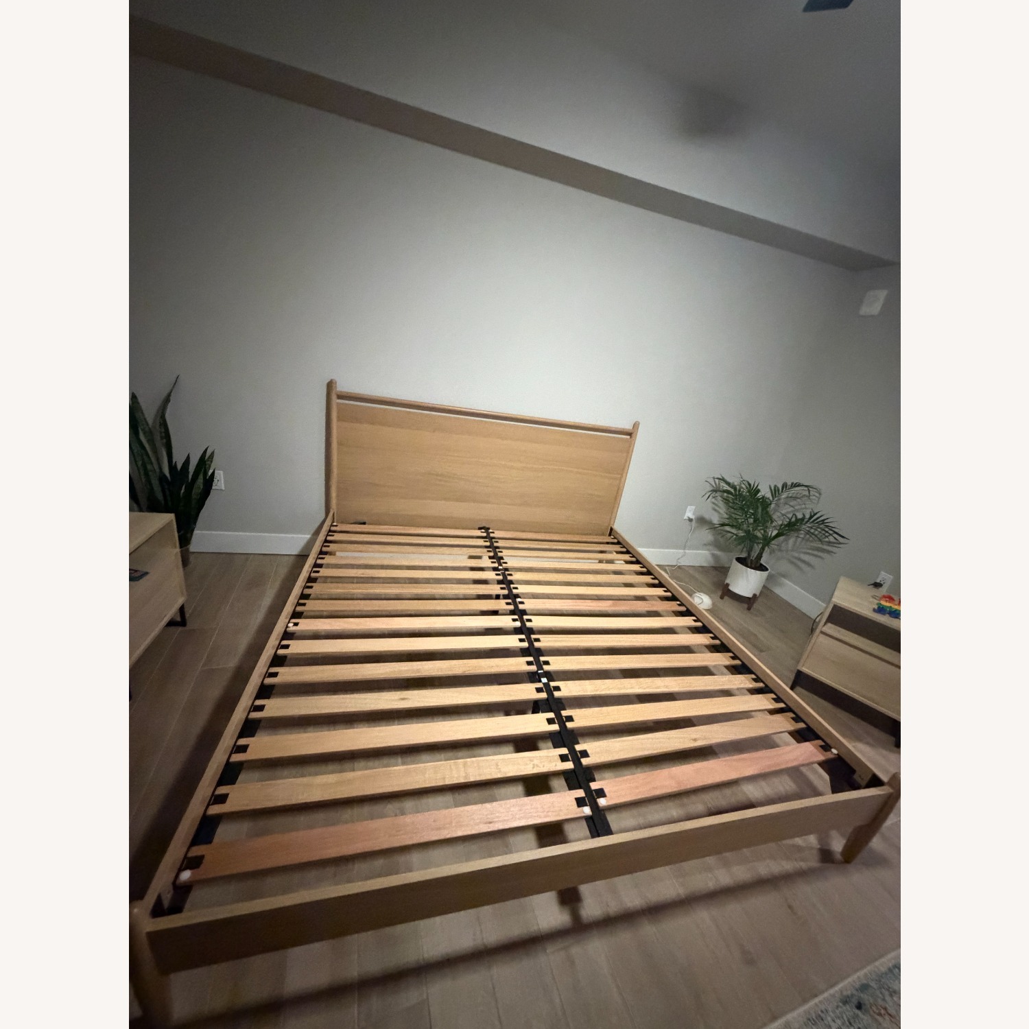 Article Lenia Natural Wood King Bed - image-2