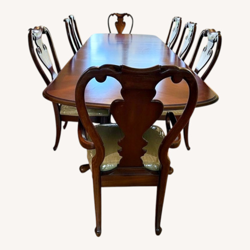 Used Thomasville Furniture Industries Dining Set for sale on AptDeco