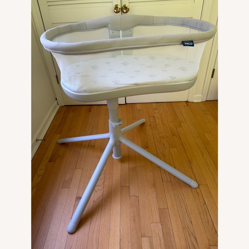 Used Halo Swivel Sleeper 3.0 for sale on AptDeco