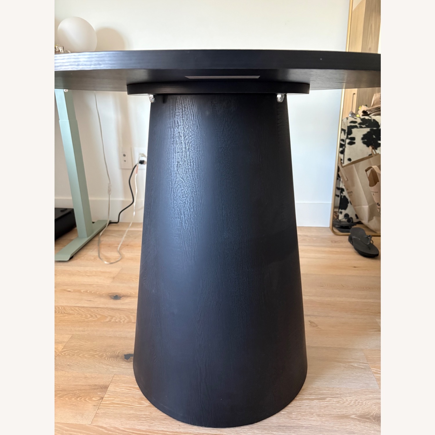 Modern Round Pedestal Dining Table - image-3