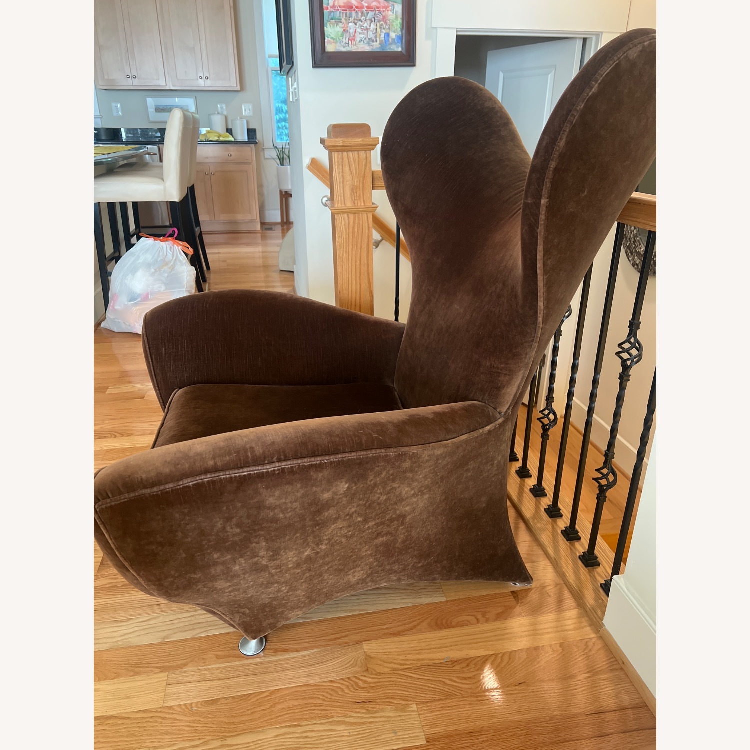 Theodore’s Brown Modern Chair - image-3