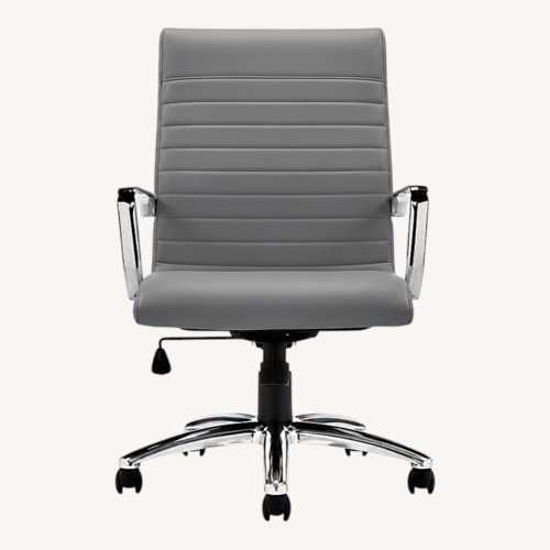 Used Staples Rutherford Executive Chair for sale on AptDeco