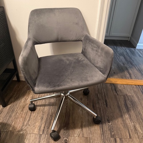 Used Grey Swivel Task Height Adjustable Office Chair for sale on AptDeco