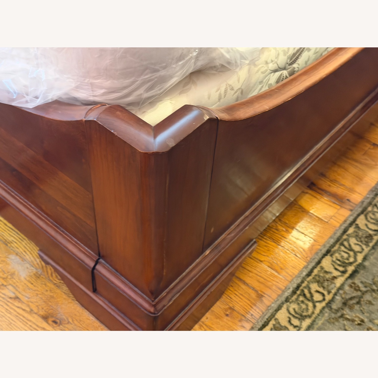 Stickley  Antique Finds Dark Brown Wood Queen Bed - image-4