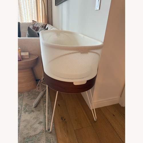 Used Snoo Smart Sleeper Bassinet for sale on AptDeco