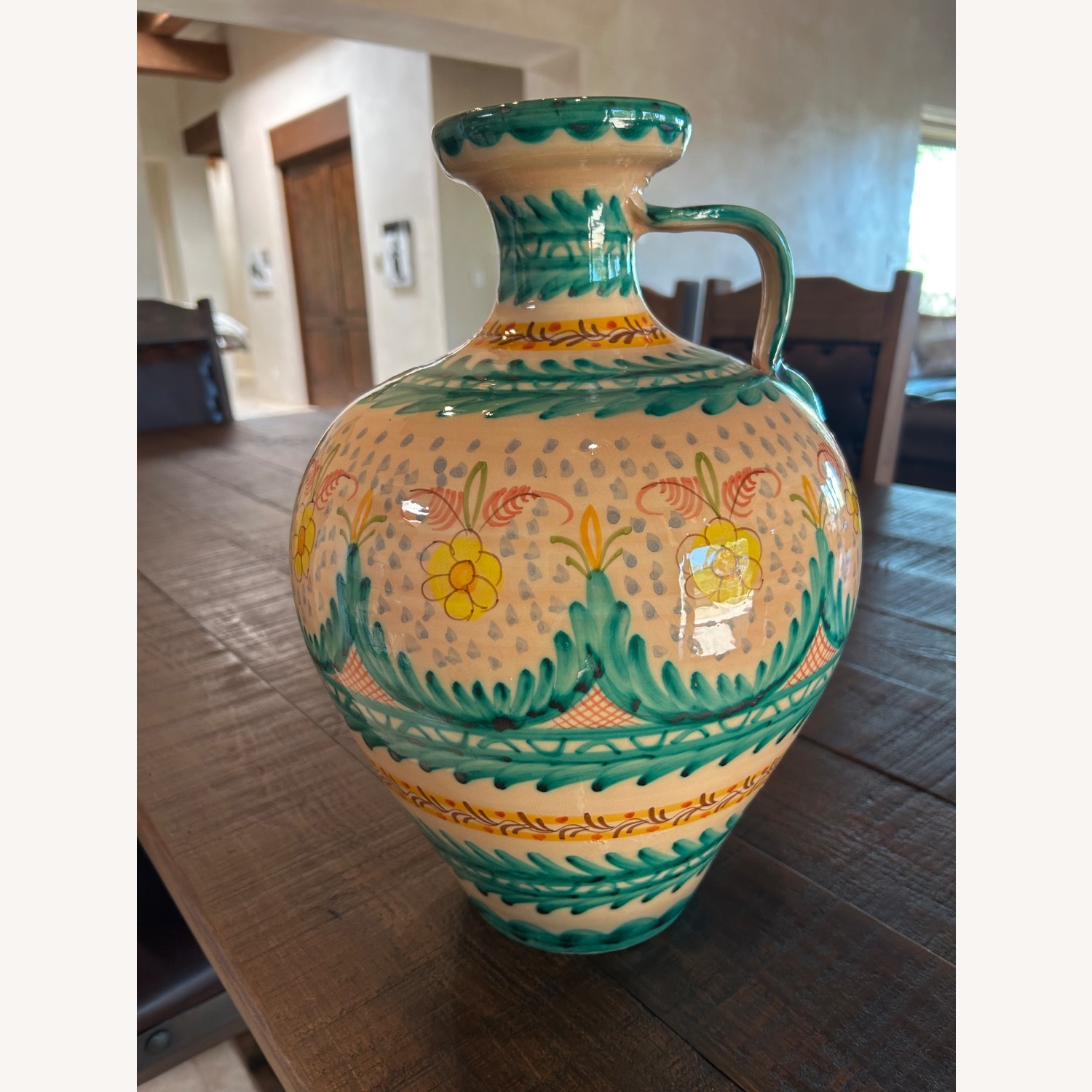 Vintage/Antique Ceramic Décor - image-3