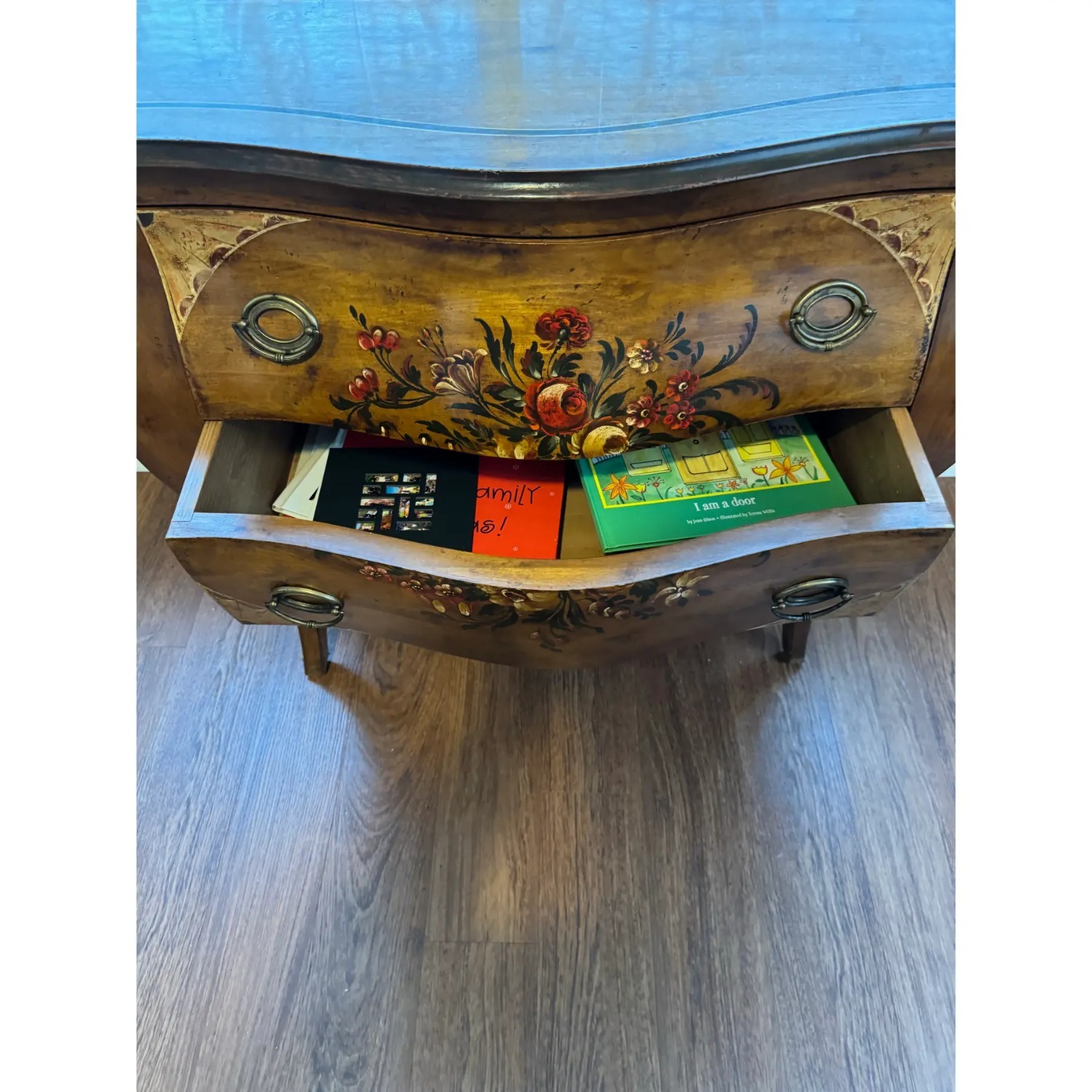 Decorative Crafts Italian Bombe Chest - image-9