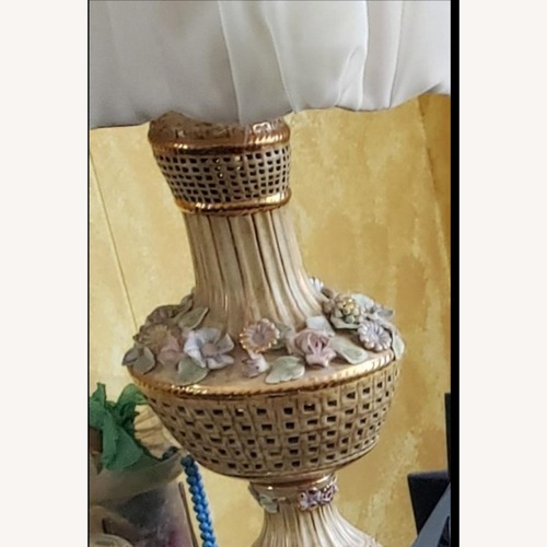 Used Vintage/Antique Gold Ceramic Table Lamp for sale on AptDeco