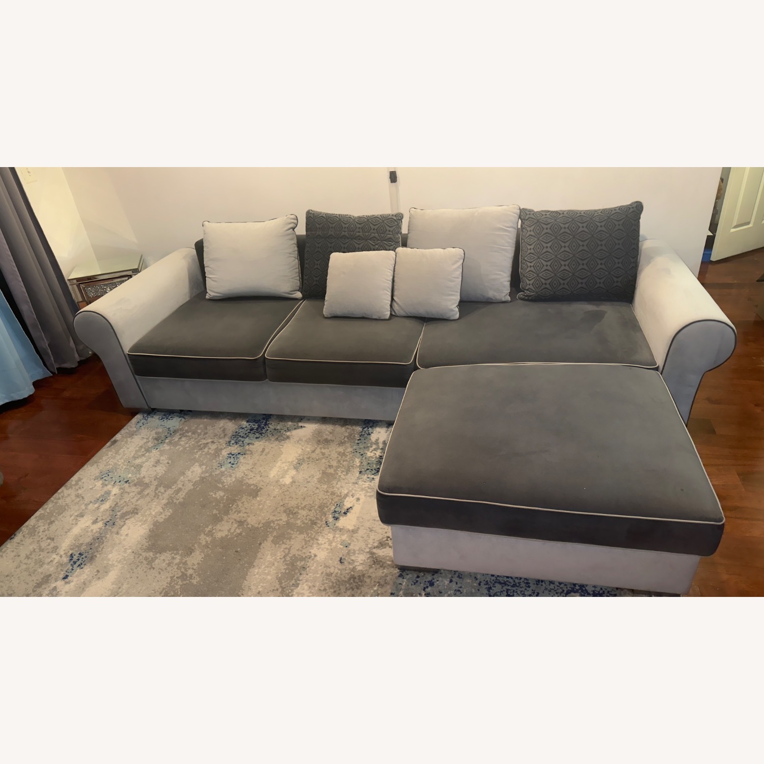 Gray L-Shaped Sleeper Sectional Sofa - image-3