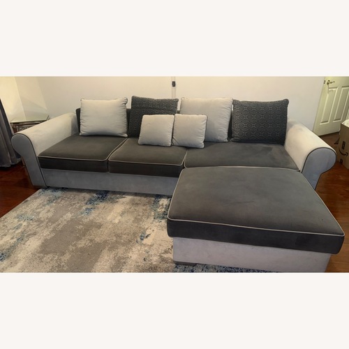 Used Gray L-Shaped Sleeper Sectional Sofa for sale on AptDeco