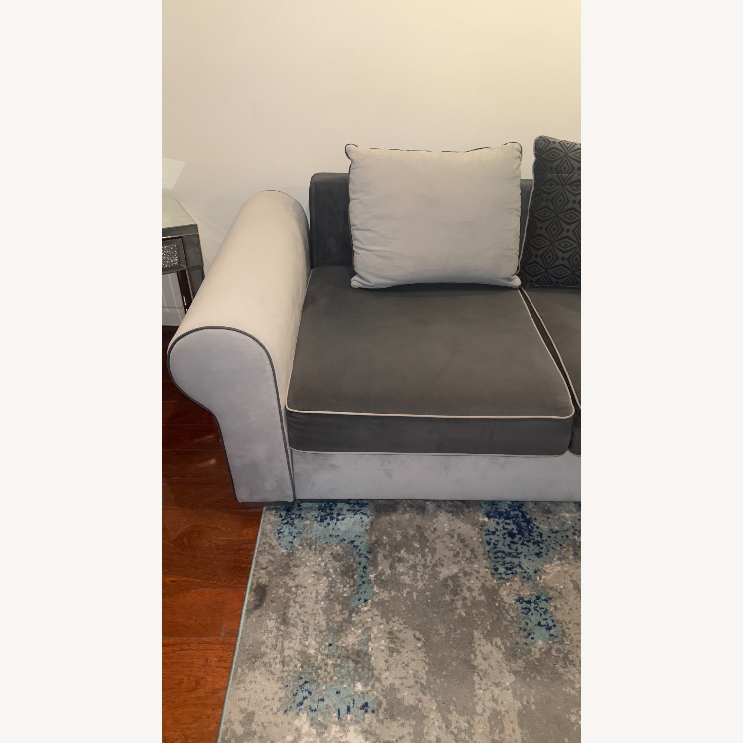 Gray L-Shaped Sleeper Sectional Sofa - image-4
