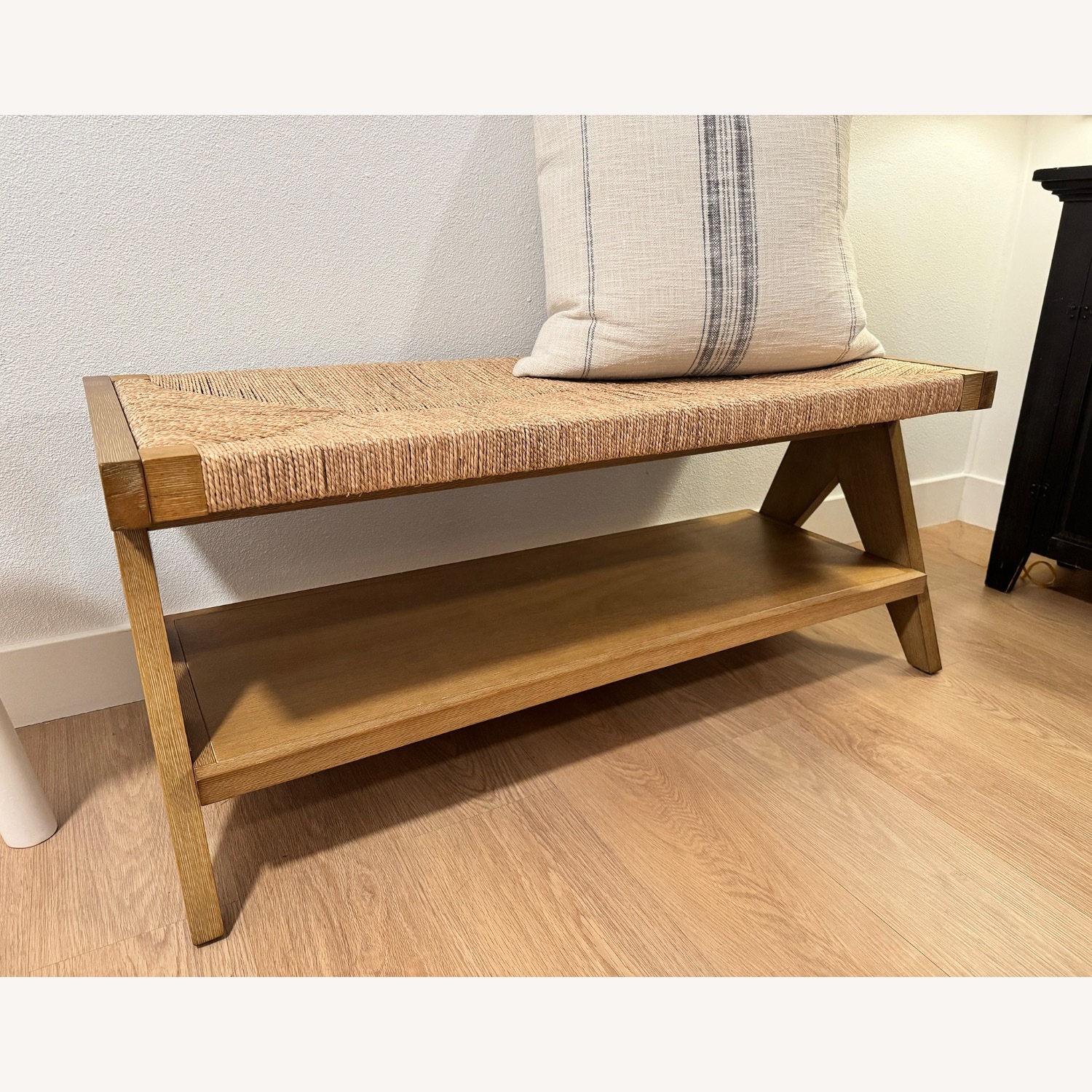 Seagrass Entryway Bench with Shelf - image-4