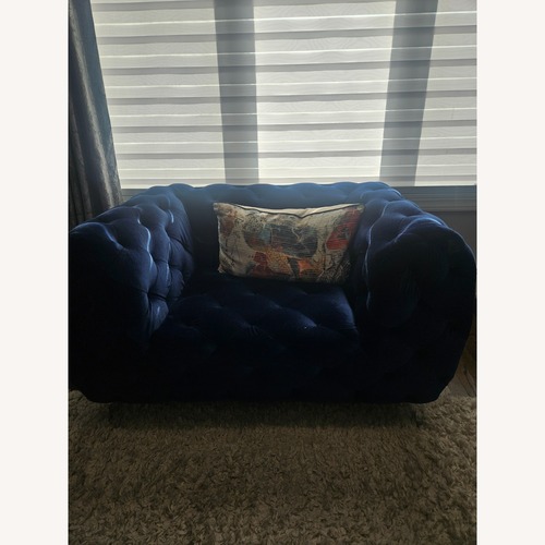 Used 2 Sofas 1 Person Seater for sale on AptDeco