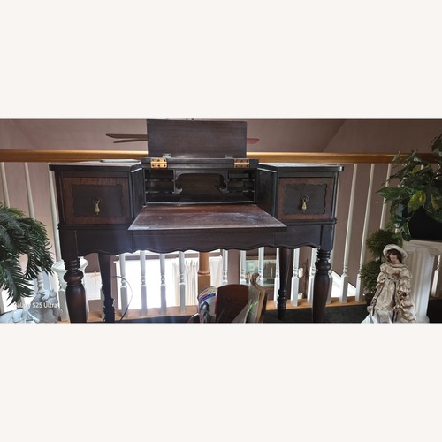 Used Antique Ladies/Secretary Writing Desk for sale on AptDeco