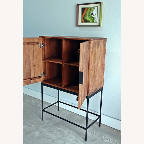 Used Bar and other Storage for sale on AptDeco