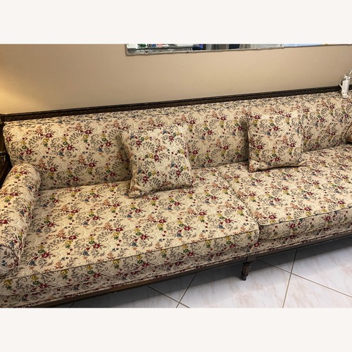 Used Vintage/Antique 3+ Seater Sofa for sale on AptDeco