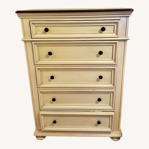 Used American Signature Furniture Dresser for sale on AptDeco