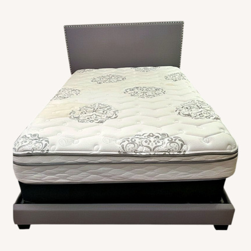 Used Queen Size Bed for sale on AptDeco