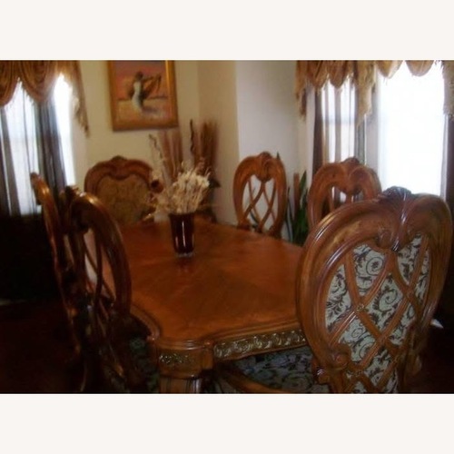 Used Roma Furniture Natural Wood Dining Sets for sale on AptDeco